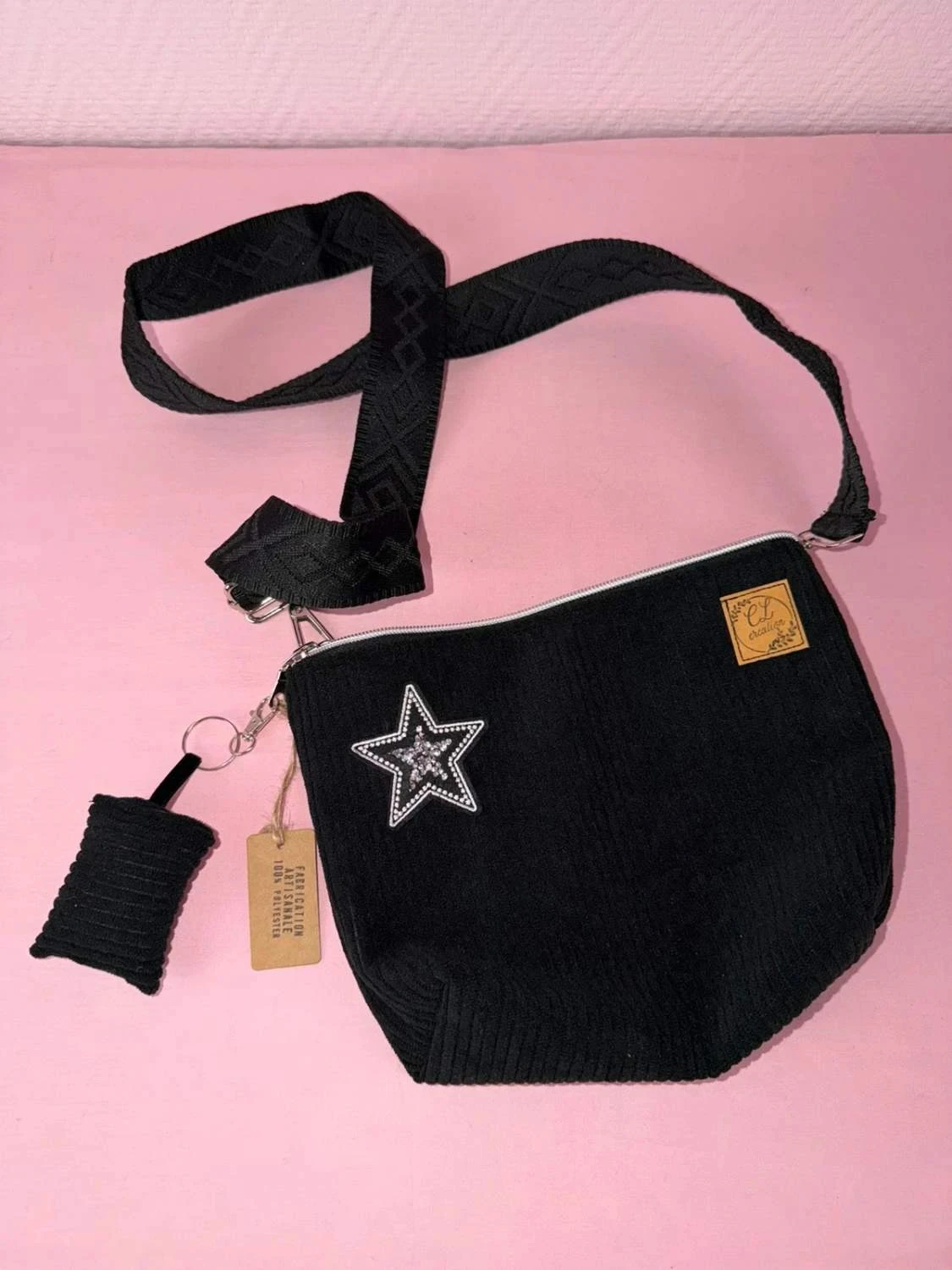 Petit sac à bandoulière jamais servie
